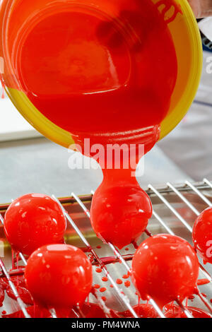 Ball Kuchen in Sirup Stockfoto