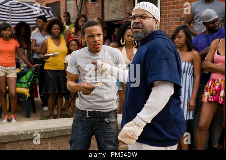 (L - r) Bow Wow als Kevin Carson und ICE CUBE wie Herr Washington in der Alcon Entertainment Komödie "LOTTERY TICKET", ein Warner Bros.-Bilder freigeben. Stockfoto