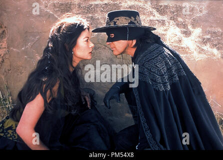 "Die Legende des Zorro" Catherine Zeta-Jones, Antonio Banderas © 2005 Columbia Pictures Stockfoto