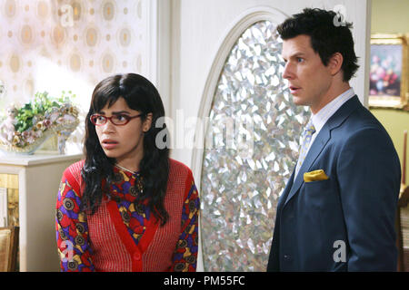 "Ugly Betty" (Episode: Die Box und die Häschen) America Ferrera, Eric Mabius 2006 Foto von Michael Desmond Stockfoto