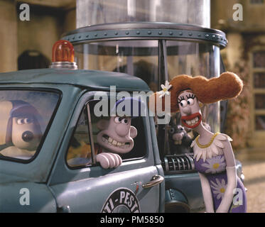 Studio Werbung immer noch von "Wallace & Gromit: Der Fluch der Were-Rabbit' Gromit, Wallace, Lady Tottington Campanula © 2005 DreamWorks Datei Referenz # 307361474 THA nur für redaktionelle Verwendung - Alle Rechte vorbehalten Stockfoto