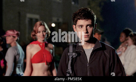 Film Still / Werbung immer noch von "Cry Wolf", Lindy Booth, Julian Morris © 2005 Rogue Pictures Photo Credit: Romeo Tirone Datei Referenz # 30736148 THA nur für redaktionelle Verwendung - Alle Rechte vorbehalten Stockfoto