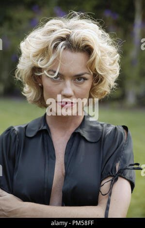 Studio Werbung immer noch von "Nip/Tuck" Kelly Carlson Foto 2005 von Robert Zuckerman Datei Referenz # 307361734 THA nur für redaktionelle Verwendung - Alle Rechte vorbehalten Stockfoto