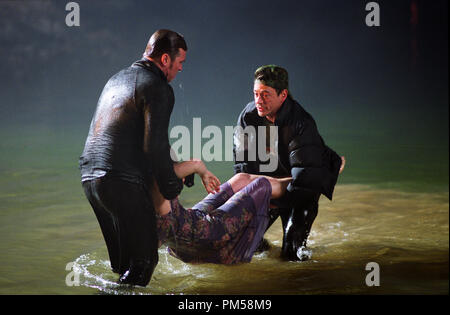 Studio Werbung noch von 'Kiss Kiss, Bang Bang' Val Kilmer, Robert Downey Jr. © 2005 Warner Brothers Foto von John bramley Datei Referenz # 307361836 THA nur für redaktionelle Verwendung - Alle Rechte vorbehalten Stockfoto