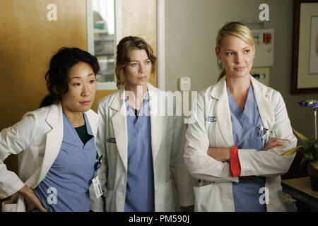 Studio Werbung immer noch von "Grey's Anatomy" Sandra Oh, Ellen Pompeo, Katherine Heigl 2005 Foto von Craig Sjodin Datei Referenz # 307362034 THA nur für redaktionelle Verwendung - Alle Rechte vorbehalten Stockfoto