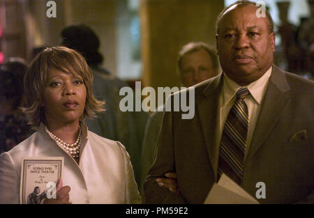 Film Still / Werbung immer noch von "etwas Neues", Alfre Woodard, Earl Billings © 2006 Focus Features Photo Credit: Sidney Baldwin Datei Referenz # 30737119 THA nur für redaktionelle Verwendung - Alle Rechte vorbehalten Stockfoto