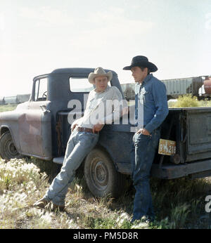 Film Still / Werbung immer noch von "Brokeback Mountain" Heath Ledger, Jake Gyllenhaal © 2005 Focus Features Photo Credit: Kimberley Französisch Datei Referenz # 30736255 THA nur für redaktionelle Verwendung - Alle Rechte vorbehalten Stockfoto