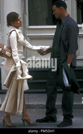 Film Still / Werbung immer noch von "Hitch" Eva Mendes, Will Smith © 2005 Columbia Photo Credit: Barry Wetcher Datei Referenz # 30736413 THA nur für redaktionelle Verwendung - Alle Rechte vorbehalten Stockfoto