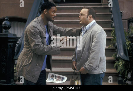 Film Still / Werbung immer noch von "Hitch" Will Smith, Kevin James © 2005 Columbia Photo Credit: Barry Wetcher Datei Referenz # 30736414 THA nur für redaktionelle Verwendung - Alle Rechte vorbehalten Stockfoto