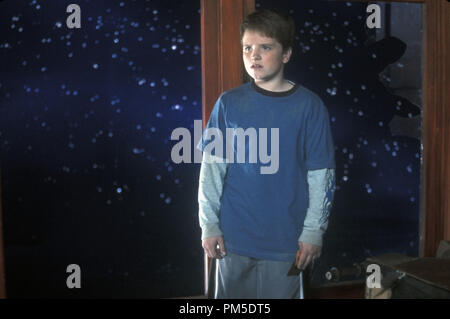 Film Still / Werbung immer noch von "zathura" Josh Hutcherson © 2005 Columbia Pictures Photo Credit: Merrick Morton Datei Referenz # 30736556 THA nur für redaktionelle Verwendung - Alle Rechte vorbehalten Stockfoto