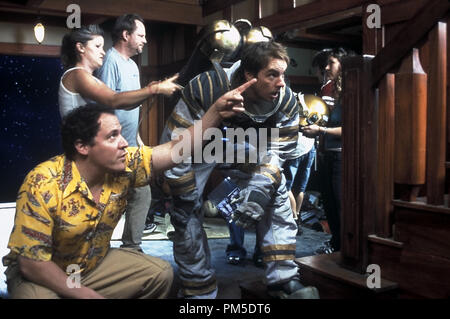 Film Still / Werbung immer noch von "zathura" Regisseur Jon Favreau, Dax Shepard © 2005 Columbia Pictures Photo Credit: Merrick Morton Datei Referenz # 30736557 THA nur für redaktionelle Verwendung - Alle Rechte vorbehalten Stockfoto