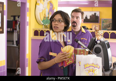 Film Still / Werbung immer noch von "Clerks II" Rosario Dawson, Brian O'Halloran © 2006 The Weinstein Company Datei Referenz # 307371051 THA nur für redaktionelle Verwendung - Alle Rechte vorbehalten Stockfoto