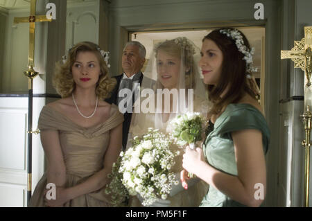 Film noch von 'Abend' Sarah Viccellio, Barry Bostwick, Mamie Gummer, Claire Danes © 2007 Focus Features Photo Credit: Gene Seite Datei Referenz # 30738137 THA nur für redaktionelle Verwendung - Alle Rechte vorbehalten Stockfoto