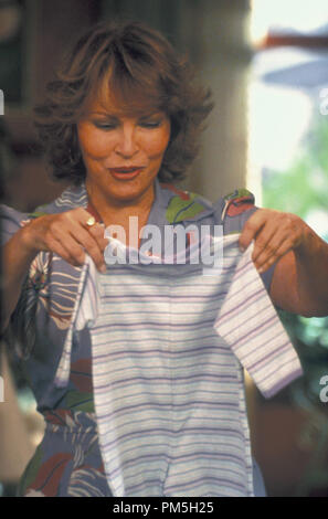 Film Still / Werbung immer noch von "American Family" Raquel Welch 2002 Stockfoto