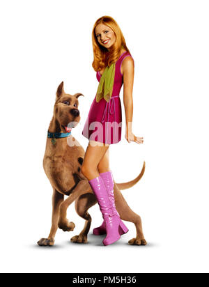 Studio Werbung noch aus dem cooby-Doo' Sarah Michelle Gellar und Scooby-Doo © 2002 Warner Bros. Stockfoto