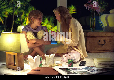 Studio Werbung immer noch von "Weißer Oleander" Alison Lohman, Renee Zellweger © 2002 Warner Brothers Photo Credit: Vivian Zink Stockfoto