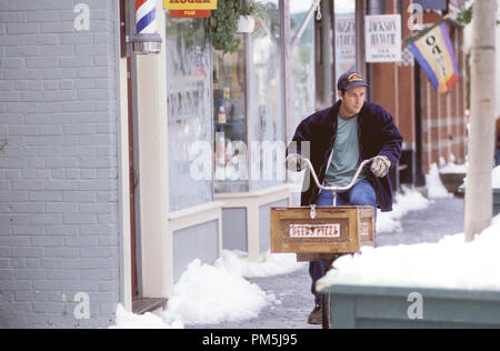 Film Still / Werbung immer noch von "Mr. Taten 'Adam Sandler © 2002 Columbia Pictures Photo Credit: Jon Landwirt Stockfoto