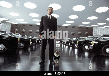 Film Still / Werbung noch von 'Men In Black II" Will Smith © 2002 Columbia Pictures Photo Credit: Melinda Sue Gordon Stockfoto