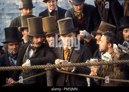 Film Still / Werbung noch von 'Gangs of New York Leonardo DiCaprio, Daniel Day - Lewis © 2002 Miramax Photo Credit: M. den Tursi Stockfoto