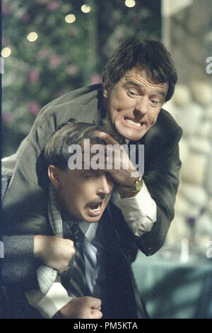 Film Still / Werbung Standbilder aus 'Malcolm in der Mitte" Episode: "Konvent" Bryan Cranston November 22, 2000 Foto von Randy Holmes Datei Referenz # 30846390 THA nur für redaktionelle Verwendung - Alle Rechte vorbehalten Stockfoto
