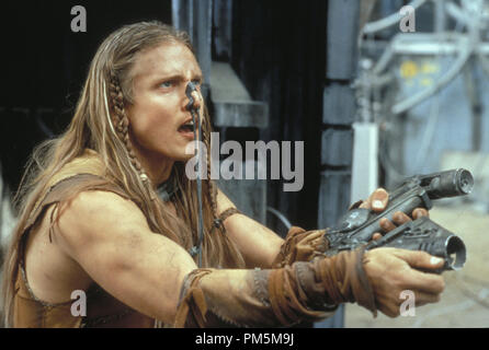 Film Still / Werbung Stills aus "Battlefield Earth: A Saga aus dem Jahr 3000 "Barry Pepper © 2000 Warner Brothers Photo Credit: Pierre Vinet Datei Referenz # 30846760 THA nur für redaktionelle Verwendung - Alle Rechte vorbehalten Stockfoto