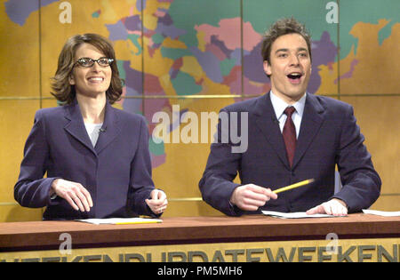 Film Still / Werbung noch von SATURDAY NIGHT LIVE PRIMETIME EXTRA2 - NBC bis spät in die Nacht - dargestellt (L-R): 'Wochenende Update "co-Anker Tina Fey und Jimmy Fallon. - NBC Foto: Mary Ellen Matthews Datei Referenz # 30847003 THA nur für redaktionelle Verwendung - Alle Rechte vorbehalten Stockfoto