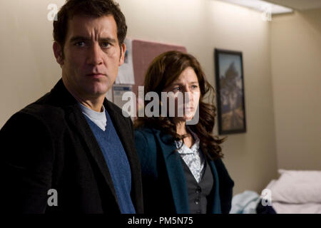 Clive Owen und Catherine Keener 'Trust' 2011 Stockfoto