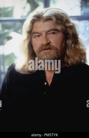 Szenenfoto aus "Ein Alan Smithee Film: Burn Hollywood Burn" Schriftsteller Joe Eszterhas © 1998 Hollywood Pictures Photo Credit: John bramley Datei Referenz # 30996644 THA nur für redaktionelle Verwendung - Alle Rechte vorbehalten Stockfoto
