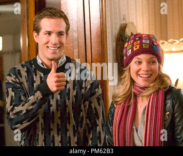Szenenfoto aus "Freunde" Ryan Reynolds, Amy Smart Stockfoto