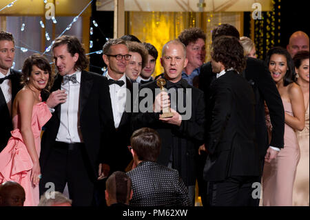 Die Annahme der Golden Globe für die beste FERNSEHSERIE - Komödie oder Musical für ÒGleeÓ (Fuchs) ist Produzent Ryan Murphy, auf der 68. jährlichen Golden Globe Awards im Beverly Hilton in Beverly Hills, CA am Sonntag, 16. Januar 2011. Stockfoto