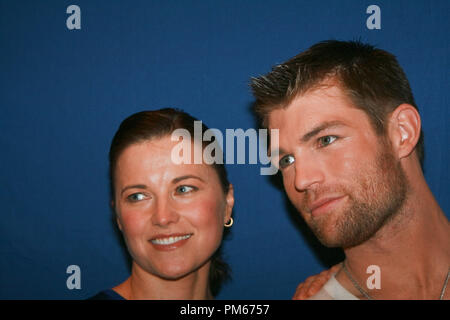 Lucy Lawless und Liam Mcintyre's Partacus: Vengeance' Portrait Session, 28. Juli 2011. Reproduktion von amerikanischen Boulevardzeitungen ist absolut verboten. Datei Referenz # 31036 013 GFS nur für redaktionelle Verwendung - Alle Rechte vorbehalten Stockfoto