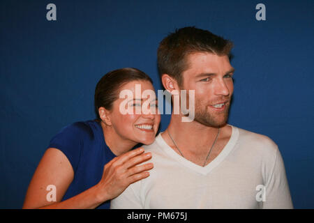 Lucy Lawless und Liam Mcintyre's Partacus: Vengeance' Portrait Session, 28. Juli 2011. Reproduktion von amerikanischen Boulevardzeitungen ist absolut verboten. Datei Referenz # 31036 017 GFS nur für redaktionelle Verwendung - Alle Rechte vorbehalten Stockfoto