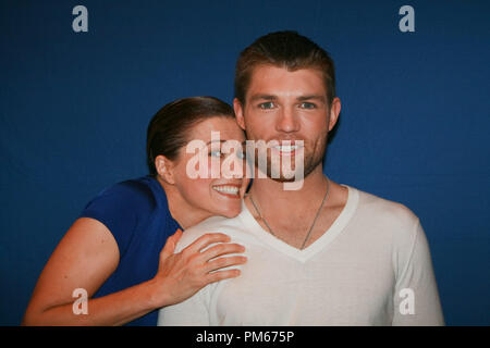 Lucy Lawless und Liam Mcintyre's Partacus: Vengeance' Portrait Session, 28. Juli 2011. Reproduktion von amerikanischen Boulevardzeitungen ist absolut verboten. Datei Referenz # 31036 018 GFS nur für redaktionelle Verwendung - Alle Rechte vorbehalten Stockfoto