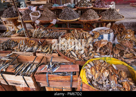 Buwad, bulad, getrockneter Fisch, Kunst der Trocknung Fisch, philippinische Nahrung, Cebu City, Philippinen, Stockfoto