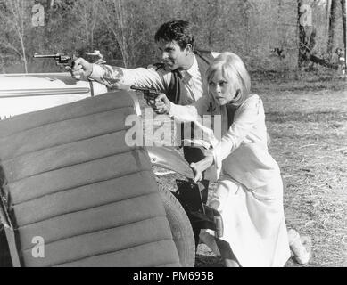 "Bonnie und Clyde" Faye Dunaway, Warren Beatty 1967 Warner Brothers Datei Referenz # 31316 157 THA Stockfoto