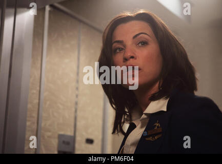Film Still / Werbung noch vom Nakes auf einer Ebene "Julianna Margulies © 2006 New Line Cinema Photo Credit: James Dittiger Datei Referenz # 30753446 THA nur für redaktionelle Verwendung - Alle Rechte vorbehalten Stockfoto