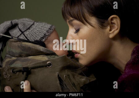 Film Still / Werbung immer noch von "Shoot Em Up" Monica Bellucci © 2007 New Line Cinema Photo Credit: James Dittiger Datei Referenz # 30753466 THA nur für redaktionelle Verwendung - Alle Rechte vorbehalten Stockfoto