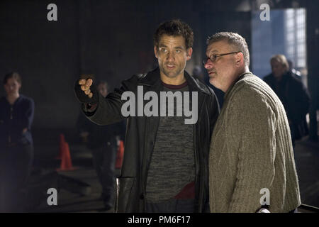 Film Still / Werbung immer noch von "Shoot Em Up", Clive Owen, Regisseur Michael Davis © 2007 New Line Cinema Photo Credit: James Dittiger Datei Referenz # 30753470 THA nur für redaktionelle Verwendung - Alle Rechte vorbehalten Stockfoto