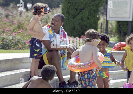 Film Still / Werbung immer noch von "Daddy Day Care" Eddie Murphy © 2003 Columbia Pictures Photo Credit: Bruce McBroom Datei Referenz # 30753846 THA nur für redaktionelle Verwendung - Alle Rechte vorbehalten Stockfoto