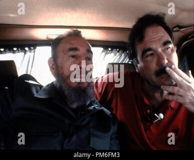 Film Still / Werbung immer noch von "commandante" Oliver Stone und Fidel Castro © 2003 HBO Datei Referenz # 30753852 THA nur für redaktionelle Verwendung - Alle Rechte vorbehalten Stockfoto