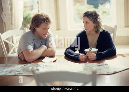 Film Still / Werbung immer noch von "Ally McBeal" Jon Bon Jovi, Calista Flockhart 2002 Datei Referenz # 307541109 THA nur für redaktionelle Verwendung - Alle Rechte vorbehalten Stockfoto