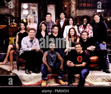 Film Still / Werbung noch von 'Saturday Night Live' (wieder von links nach rechts) Maya Rudolph, Amy Poehler, Horatio Sanz, Jimmy Fallon, Rachel Dratch, Dean Edwards, Jeff Richards (Mitte von links nach rechts) Will Ferrell, Tina Fey, Chris Kattan, Ana Gasteyer, Darrell Hammond (vorne von links nach rechts) Tracy Morgan, Seth Meyers ca. 2001 Photo Credit: Mary Ellen Matthews Datei Referenz # 30847499 THA nur für redaktionelle Verwendung - Alle Rechte vorbehalten Stockfoto