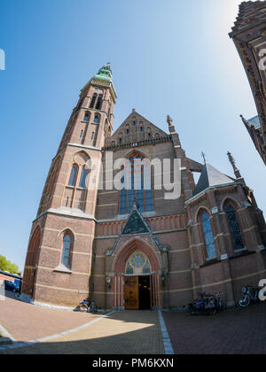 Lisse, APR 21: Außenansicht des historischen Sint-Agathakerk Kirche am 21.April 2018 Lisse, Niederlande Stockfoto