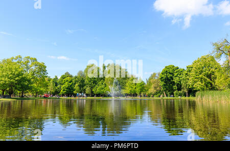 Amsterdam, Niederlande, 11. Mai 2018: Blick in den Vondelpark Stockfoto