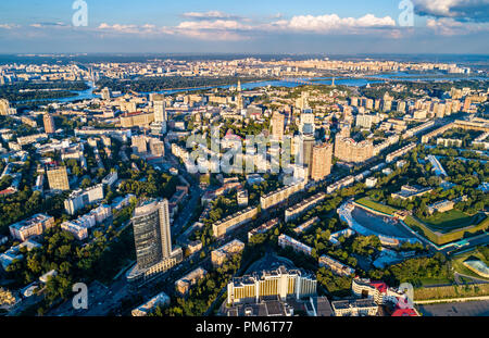 Luftaufnahme von Pechersk, einem zentralen Viertel von Kiew, Ukraine Stockfoto