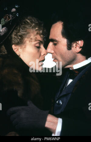Szenenfoto aus "Die Zeit der Unschuld' Michelle Pfeiffer, Daniel Day Lewis © 1993 Columbia Photo Credit: Phillip Caruso Stockfoto