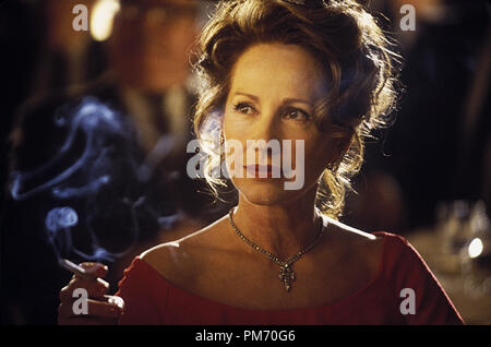 Film Still / Werbung immer noch von "Catch Me If You Can' Nathalie Baye © 2002 DreamWorks Foto: Andrew Cooper Stockfoto