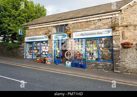 E Atkinson und Söhne Toy Shop, Lake Road, Bowness-on-Windermere, Cumbria. Der retail Spielzeug Shop ist auch die Basis für Toys-Hobbies.co.uk. Stockfoto