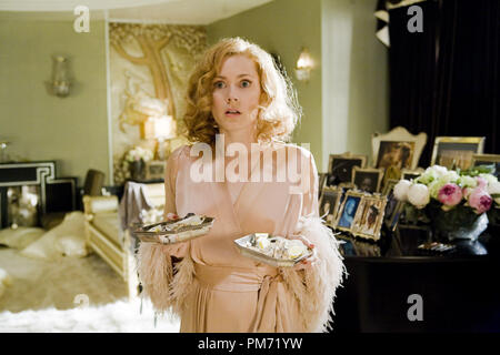 Szenenfoto aus "Miss Pettigrew lebt für einen Tag" Amy Adams © 2008 Focus Features Photo Credit: Kerry Brown Datei Referenz # 30755287 THA nur für redaktionelle Verwendung - Alle Rechte vorbehalten Stockfoto