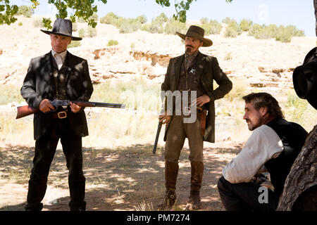 Szenenfoto aus "appaloosa" Ed Harris, Viggo Mortensen, Jeremy Irons © 2008 New Line Cinema Photo Credit: Lorey Sebastian Datei Referenz # 30755420 THA nur für redaktionelle Verwendung - Alle Rechte vorbehalten Stockfoto